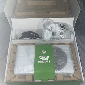 brand new xbox series S with a brand new HDMI cord and Xbox controller